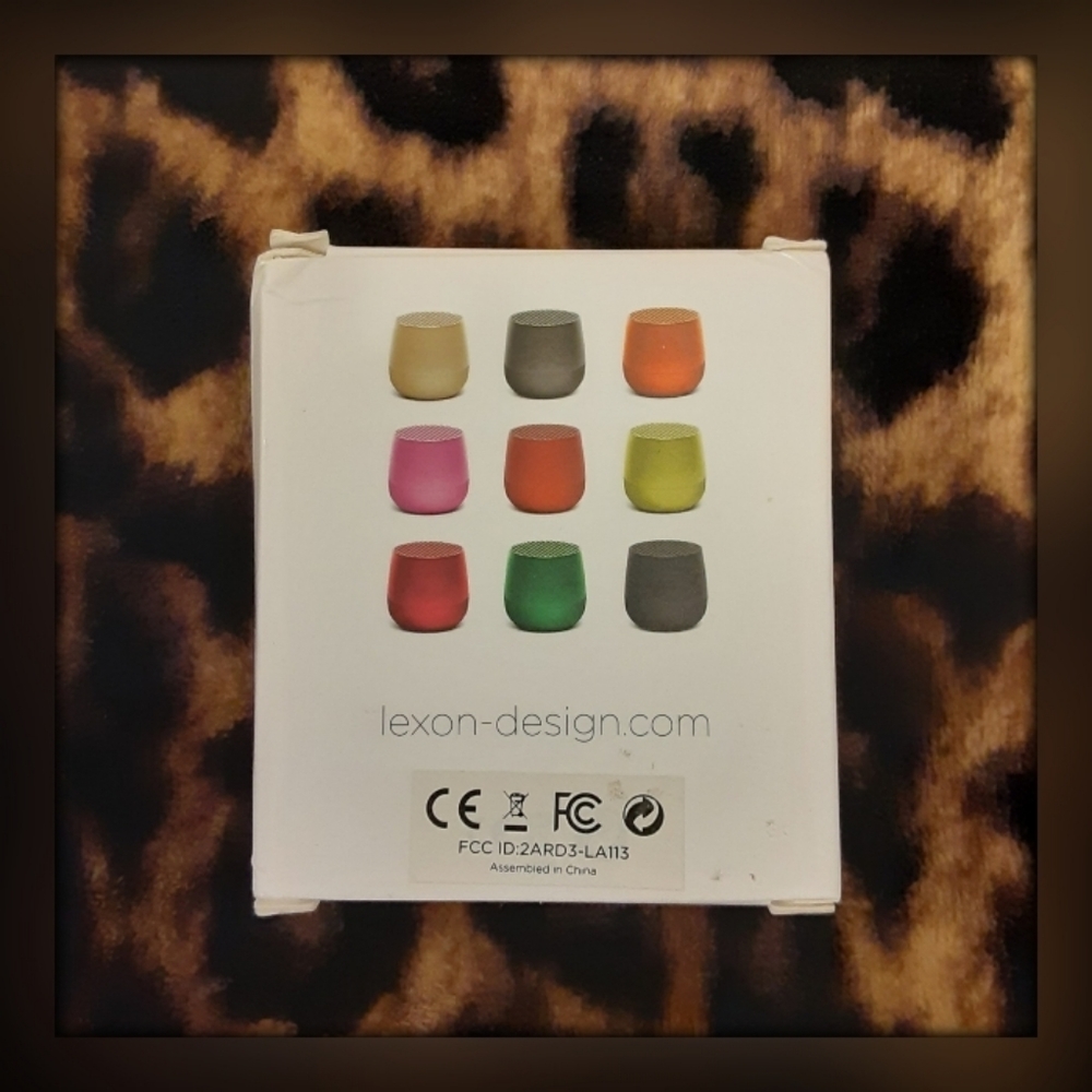 🎶 Red Dot Award Winning Speaker 🎶 - Picture 6 of 14